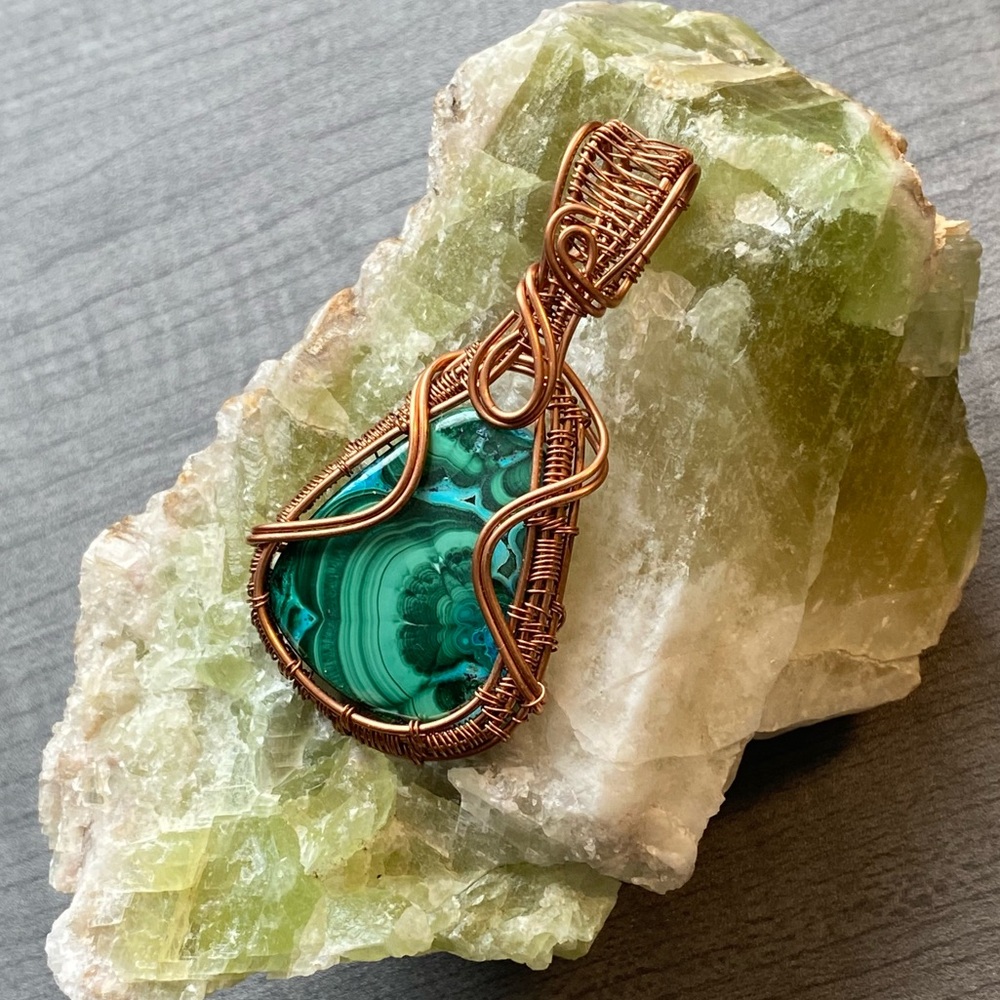 NWOT Genuine Malachite in Chrysocolla Gemstone, Copper Wire Wrap Pendant - Picture 6 of 16